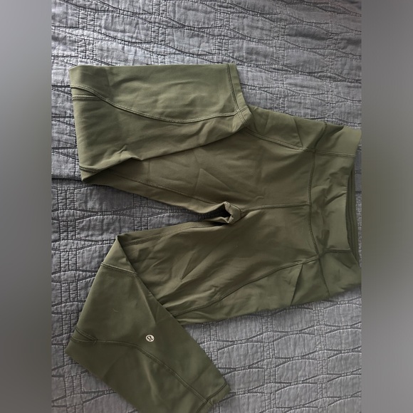 Olive Lululemon leggings wonder under - Picture 1 of 1